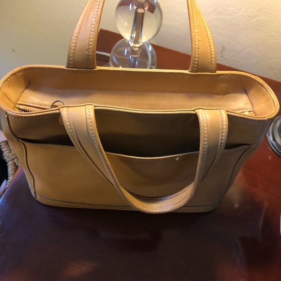 COACH PRISTINE CONDITION - Picture 3 of 6